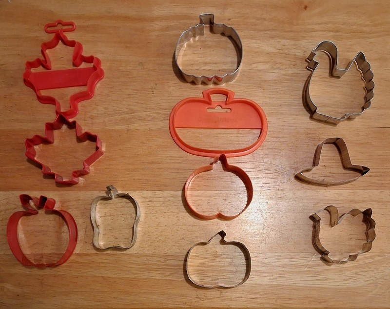 MANY Holiday Bonanza ALL 74 Cookie Cutters. SIX FUN Sets So Unique & Festive