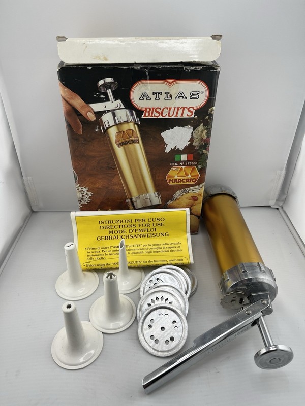 Marcato Atlas Biscuits Maker Cookie Press Italy 17 Discs and 4 Tips Box Booklet
