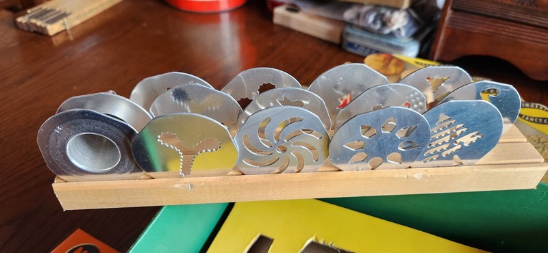 Mirro Cooky-Pastry Cookie Press Kit Aluminum, 15-Discs, Vintage gallery