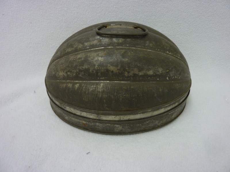 VINTAGE TIN METAL PLUM FIGGY PUDDING CHRISTMAS STEAMED CAKE MOLD
