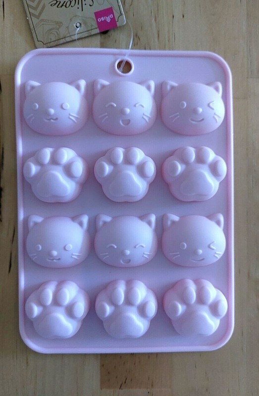 Cute Cat and Paw Design silicone Chocolate Mold 2 Sets Pink Blue gallery