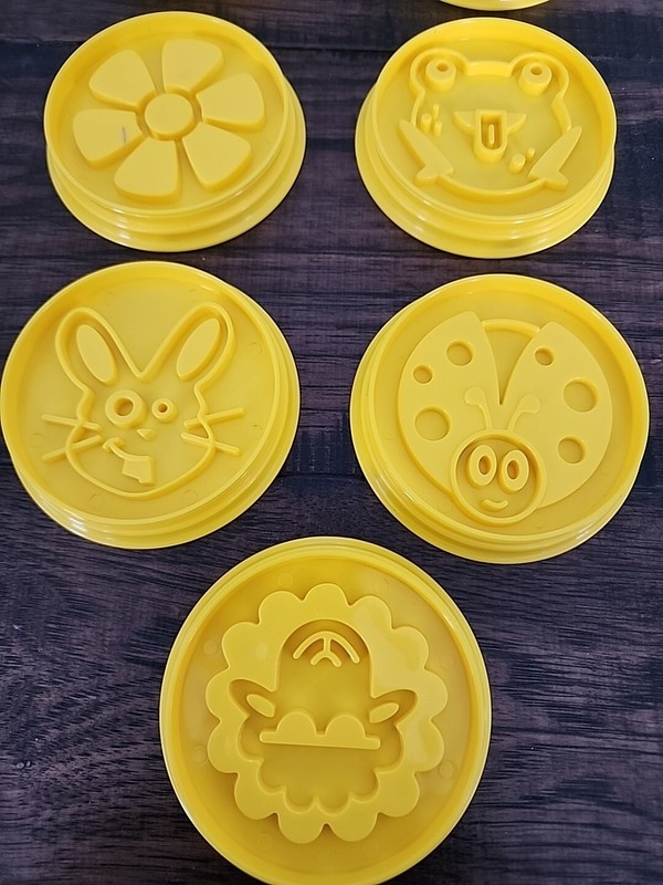 Pampered Chef Cookie Cutters Easter/Spring Stackable Dishwasher Safe 100071 gallery