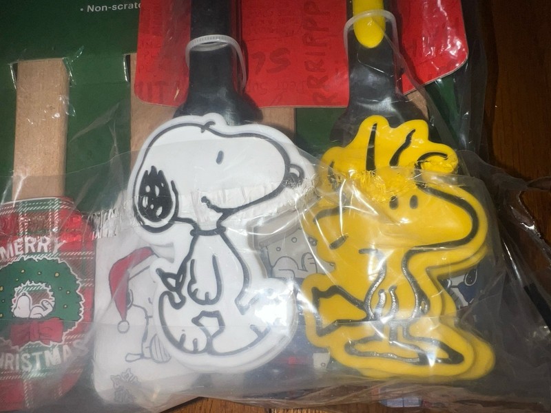 Peanuts Snoopy Cookie Cutter Kit Set, Spatulas And Tongs gallery
