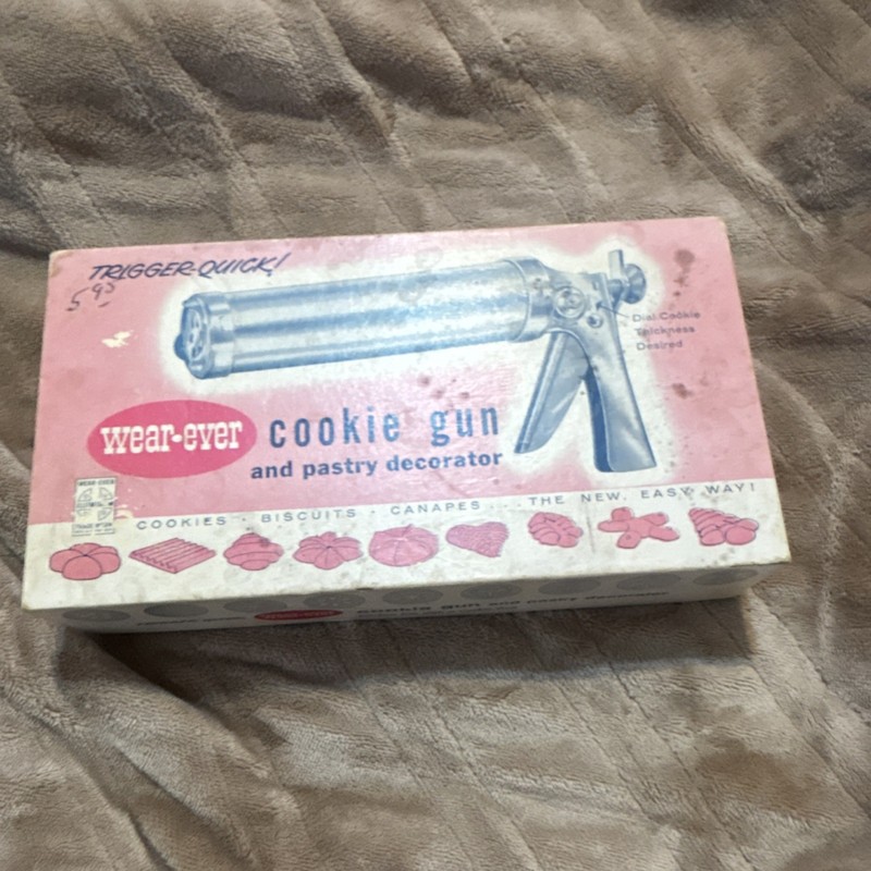 Vintage Wear-Ever Metal Cookie Press With Handle Pastry Decorator Silver