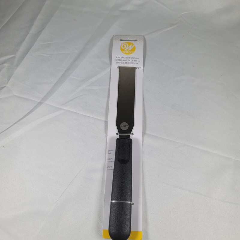 Wilton Straight Icing Cake Spatula 11 inch ,Stainless Steel Blad,Black,Brand New