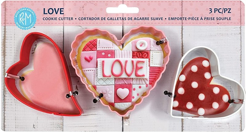 R & M Valentine’s Day Love Themed Hearts 3-Piece Carded Cookie Cutter Set – New