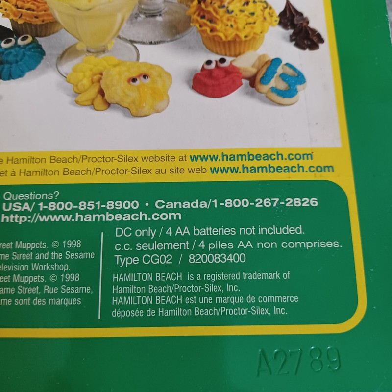 VINTAGE 1998 NEW BOXED HAMILTON BEACH/SESAME STREET COOKIE MONSTER COOKIE PRESS gallery