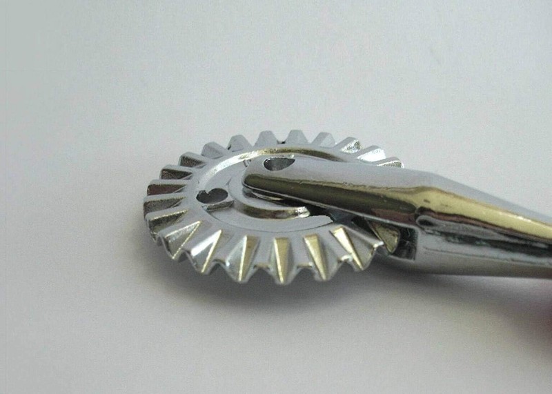 Tredoni 1.6" Pastry Wheel Dough Crimper Stainless Steel Cutter gallery