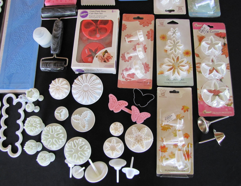 Large Lot Cake Decorating Tools Supplies Fondant Molds Cutters Marble Roller +++ gallery