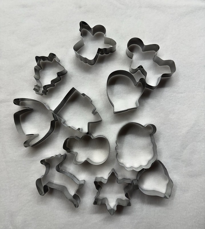 Mini Metal 11pc Christmas Cookie Cutter Set Mixed Shapes Gingerbread Reindeer gallery
