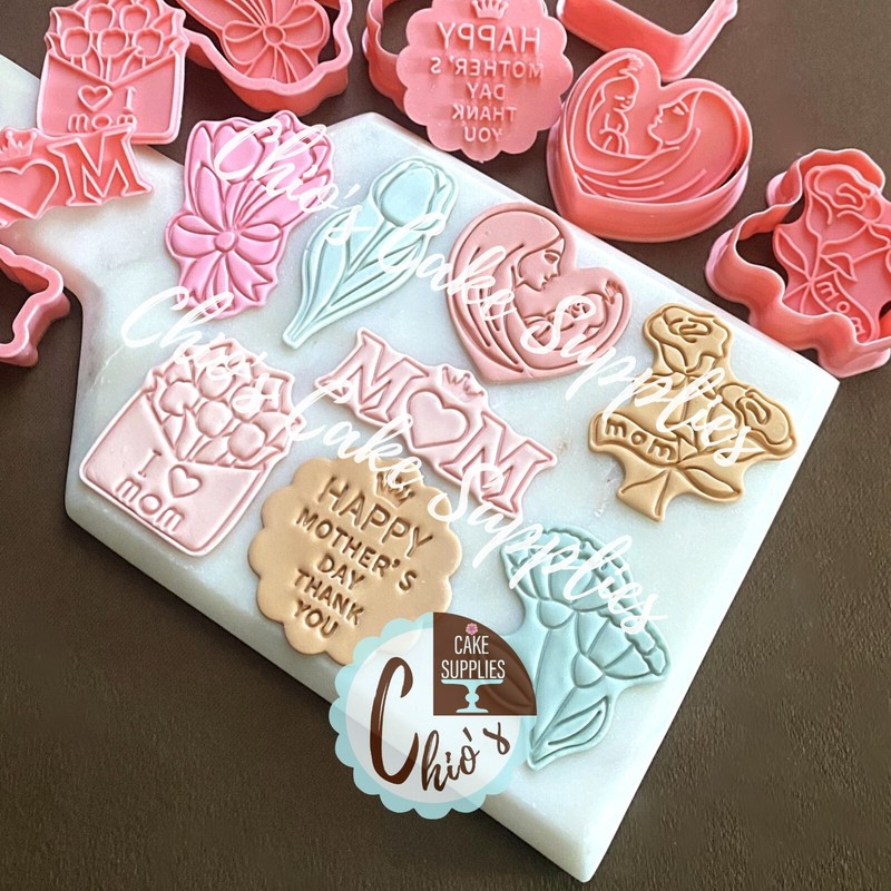 Happy Mother’s Day Cookie Cutter With Embosser Stamp 16 pcs. Set