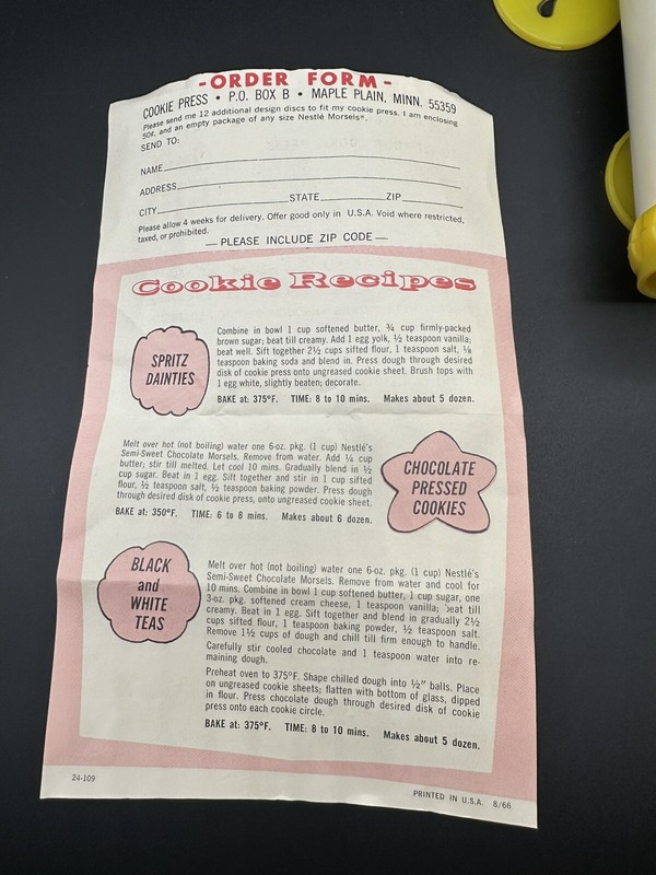 Vintage Domino Sugar, cookie press and decorator Instructions 4 Discs Plastic gallery