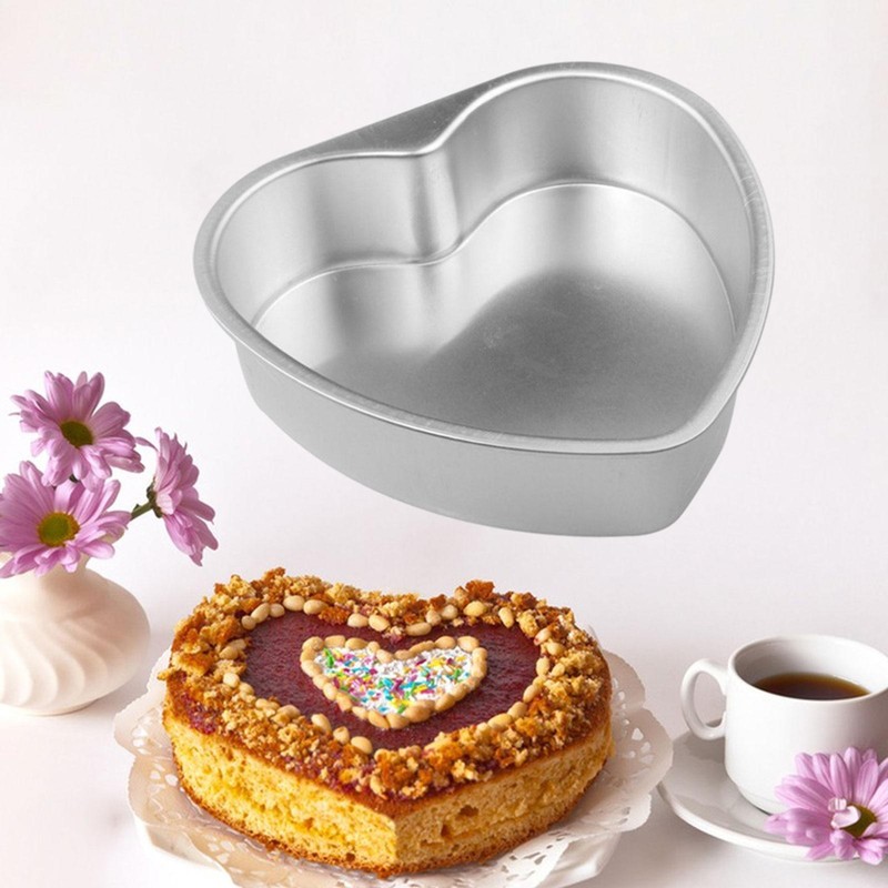 Kitchen Baking Pan Cheesecake Pan 10-inch Easy to Clean Heart Shape Removable