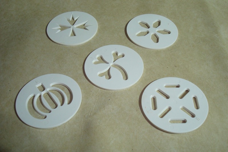 Pampered Chef Cookie Press #1525 Discs 2 5 11 15 16 Replacements Clover -#8