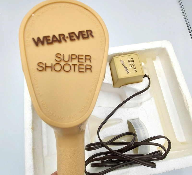Vintage Wear Ever 70123 Super Shooter Electric Cookie Press WORKS COMPLETE gallery
