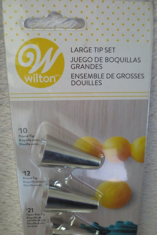 Wilton Cake Decorating Tip Set 4/Pkg Drop Flowers - #10, #12, #21& #32 New gallery