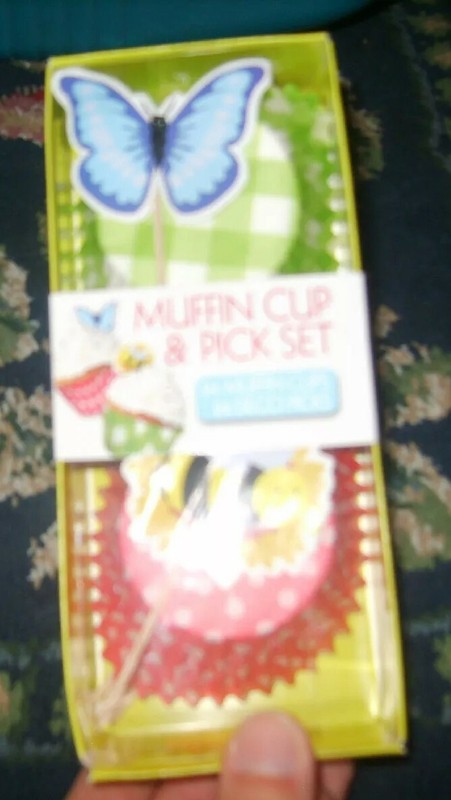 New Muffin Cup & Pick Set Cupcakes butterfly & flowers gingham 🌼 spring