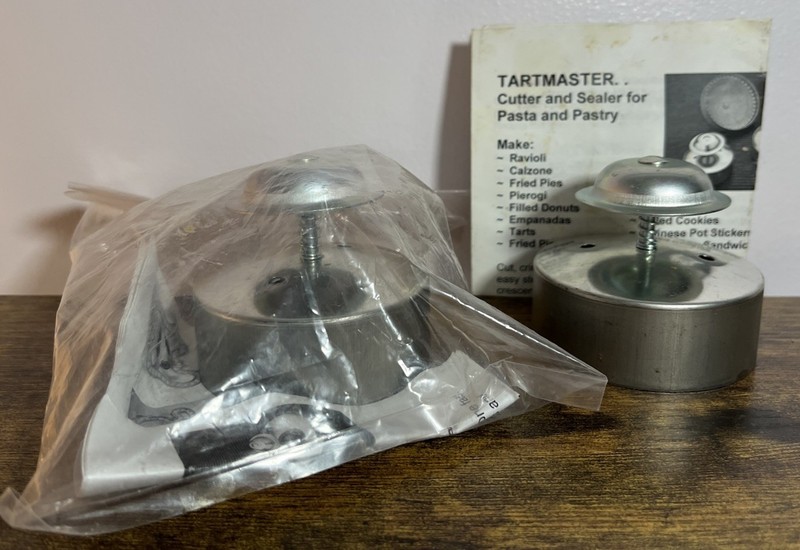 (2) Vintage Tart-Master Pastry Cutter Tarts Ravioli Pies Filled Cookies 3″