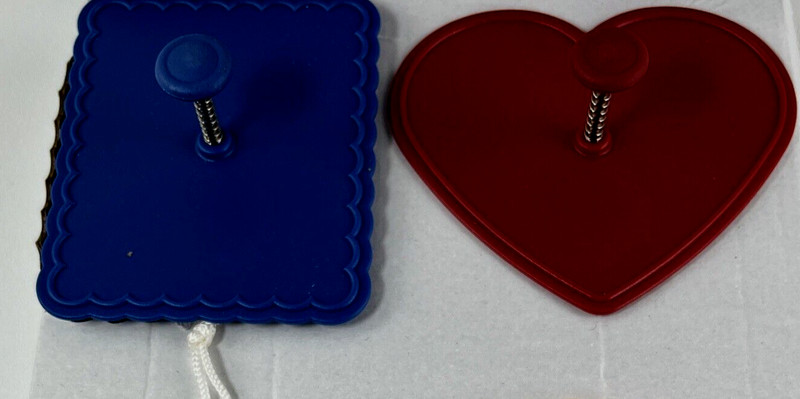 Chicago Metallic Cookie Cutters Notes Set of 3 Circle Heart & Square W/Box gallery