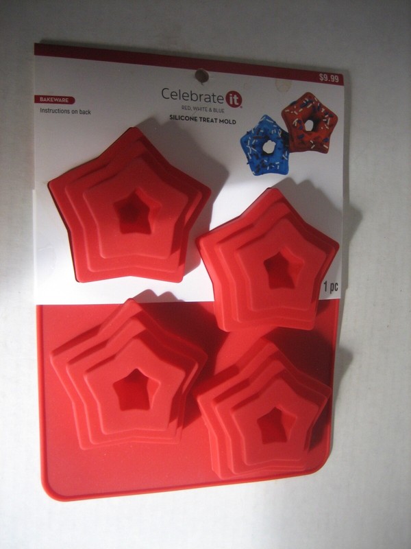 Celebrate it Star Red Silicone Bakeware Treat Mold 1 Piece 4 Star Molds NWIP