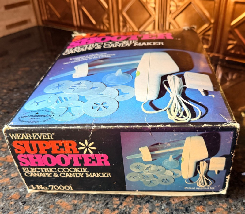 VTG Wear-Ever Super Shooter Electric Cookie Canape Candy Maker 70001 w/ Box gallery