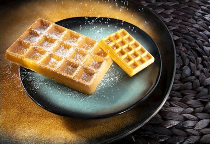 10-Cavity EU PC Chocolate Mold SMALL Brussels Waffle Each 2.1" x 1.4" x 0.2"High gallery