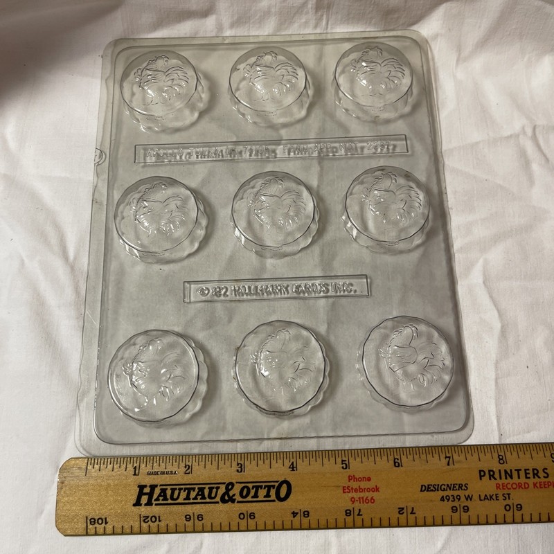 Vintage 1982 Hallmark/Apollo Chocolate Candy Mold Roaster #2237