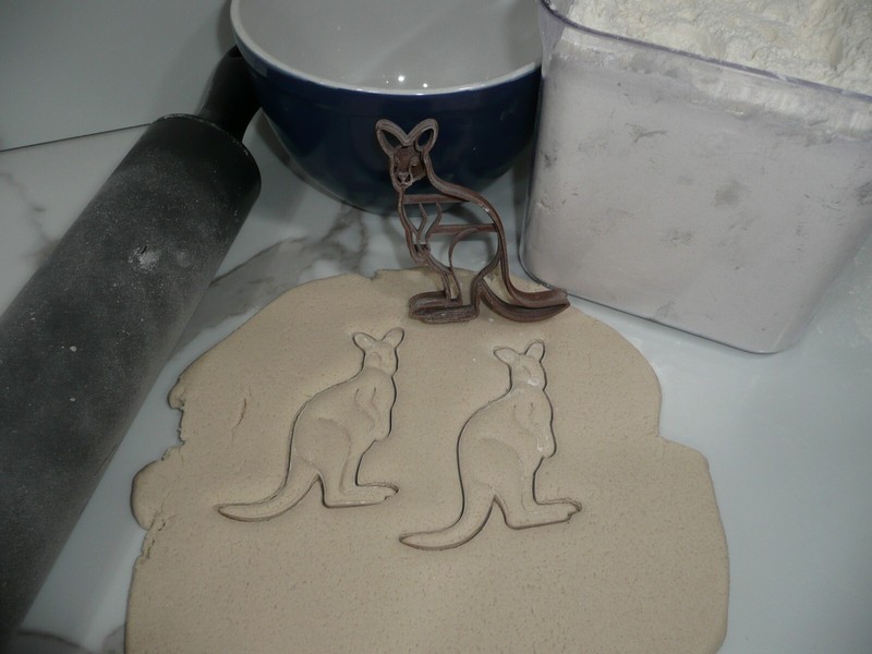 AUSTRALIAN ANIMALS KOALA PLATYPUS KANGAROO SET OF 4 COOKIE CUTTERS USA PR1958 gallery