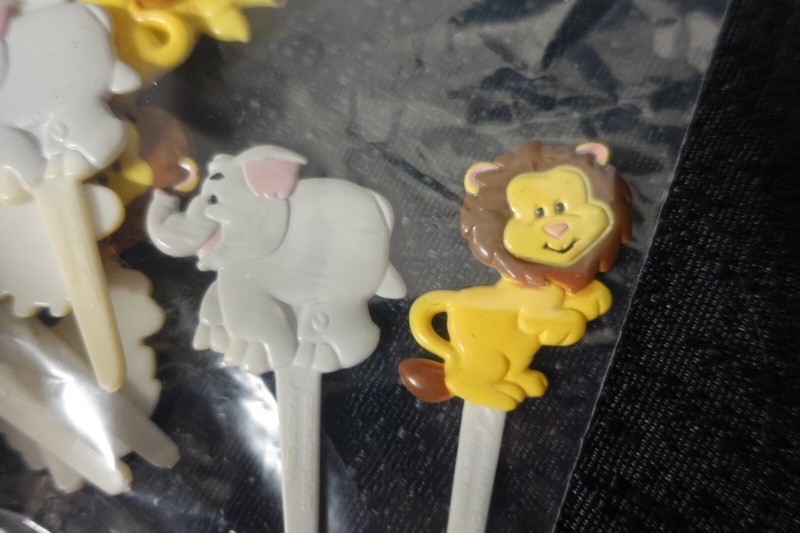 Bakery Crafts Jungle animals themed cupcake picks, 12 ct / toddler gallery