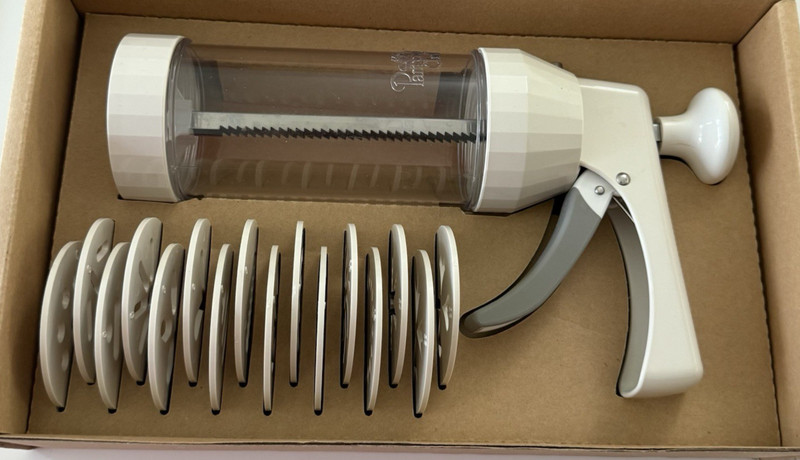 Pampered Chef Cookie Press Item# 1525 With 16 Decorative Discs Complete Set gallery