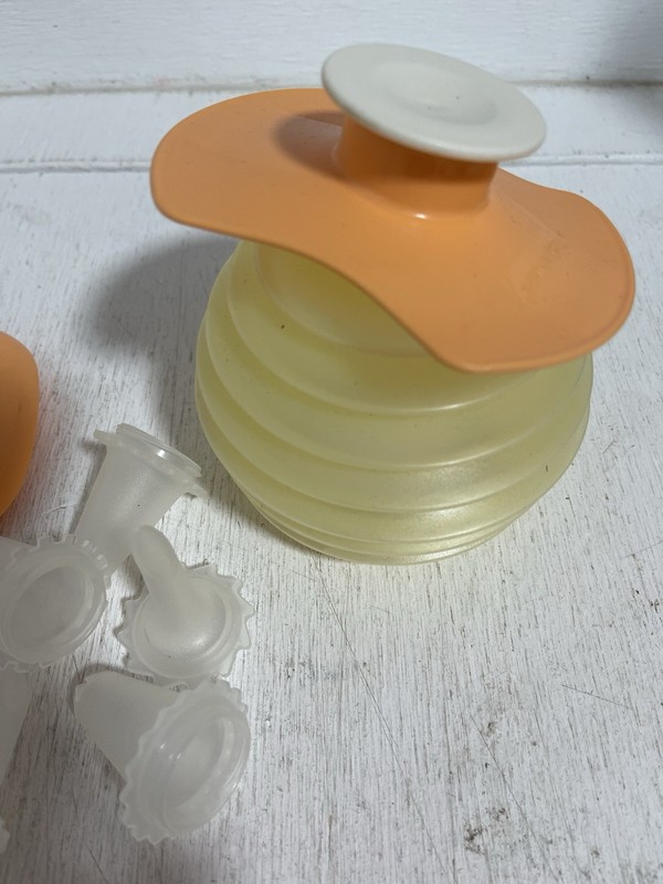 Vintage Tupperware Back 2 Basics Squeeze It Icing Decorating Piping Ball Nozzles gallery