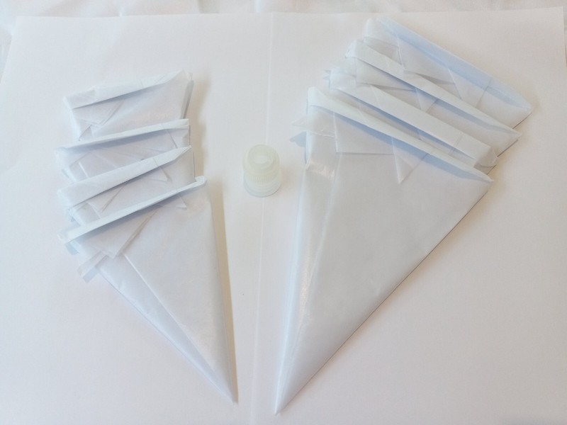8/20/50 Disposable Piping Bags Oil Paper Cake Decorating Tools Set gallery