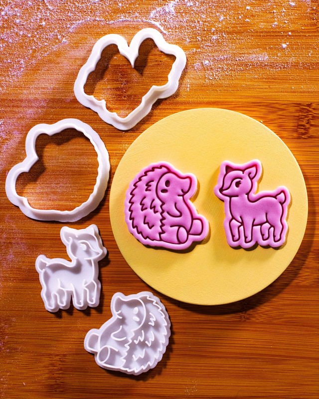 Forest Friends – Mini 2″ Cookie Cutter & Stamp Set – Fawn & Hedgehog Cute Design