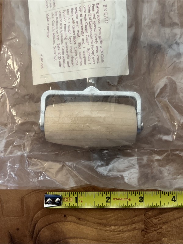 Pampered Chef 1480 Wood Dough and Pizza Roller Original Style NEW OLD STOCK gallery