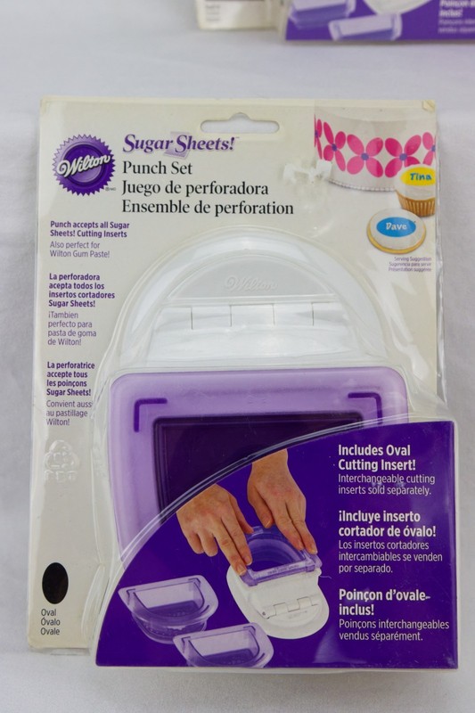 Wilton Sugar Sheets Punch Sets, Oval and Scallop Border, LOT OF 2 gallery