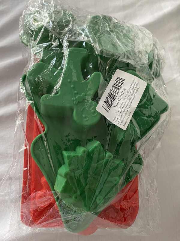 Christmas Silicone Molds Xmas Red Green Candy cake Mold Santa Xmas tree 6 pack gallery
