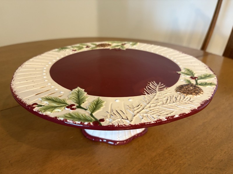 Christmas Winter Pedestal Cake Plate Dessert Stand Woodland Pinecones & Berries