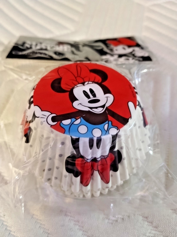 MICKEY MOUSE & MINNIE MOUSE - DISNEY CUPCAKE LINERS (2packs/100 each style) gallery