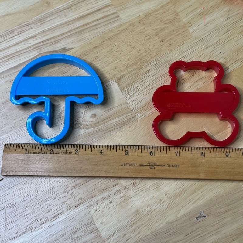 Vintage Wilton Plastic Cookie Cutters Rocking Horse Umbrella Teddy Lot Of 3 READ gallery