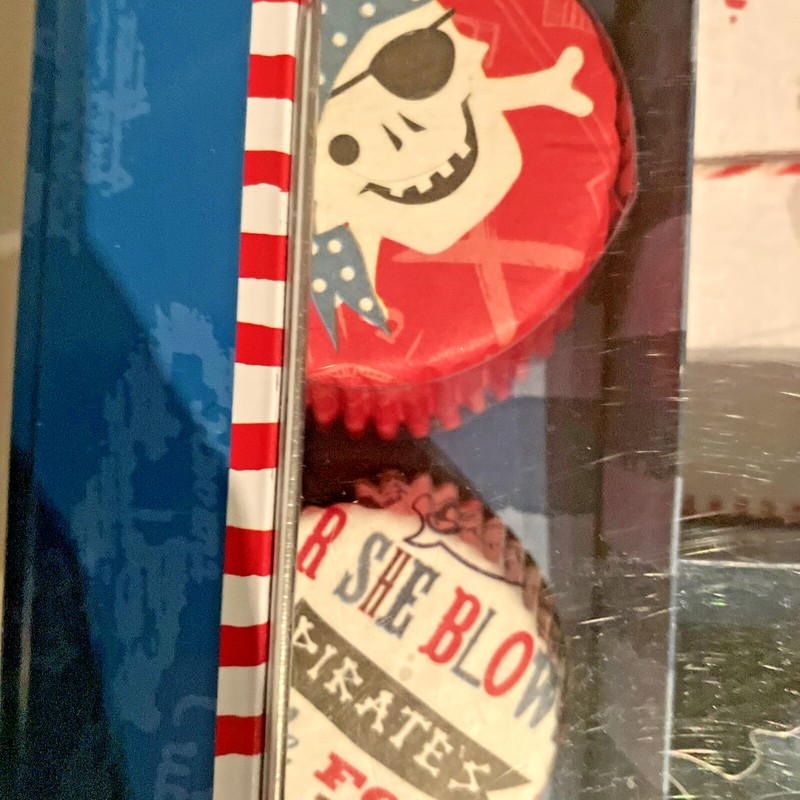 Meri Meri PIRATE Baking Set w Cookie Cutters, Cupcake Liners, Spatula, Apron NEW gallery