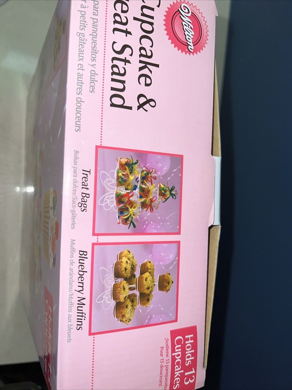 Wilton Cupcake Dessert Treat Three Tier Stand Holds 13 Cupcakes 307-834 NEW gallery