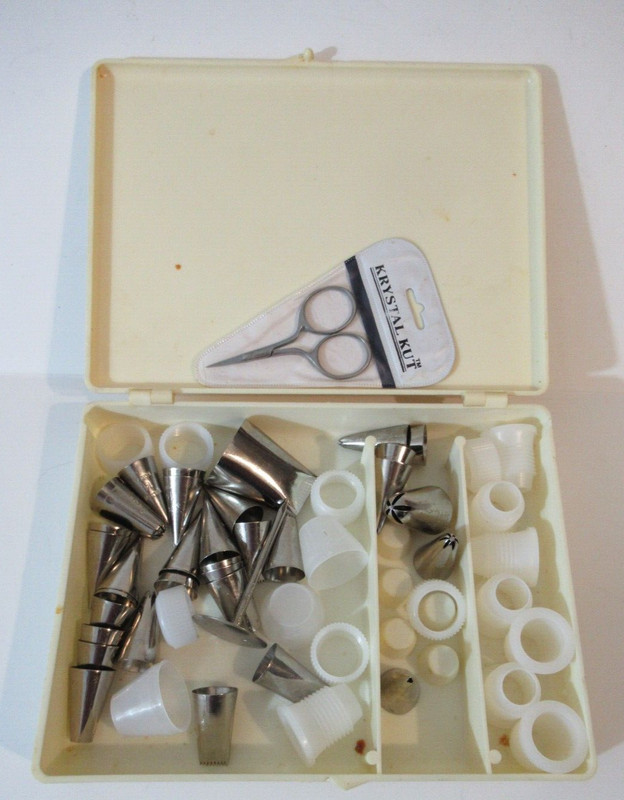 Vintage 1972 Sugar Plum Decorating Kit by Wilton