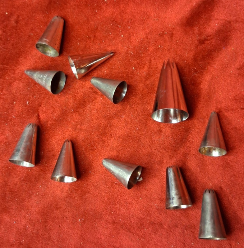 Vintage Wilton Open Star Piping Tips Lot of 11 Cake Decorating Icing Tips 1M 199