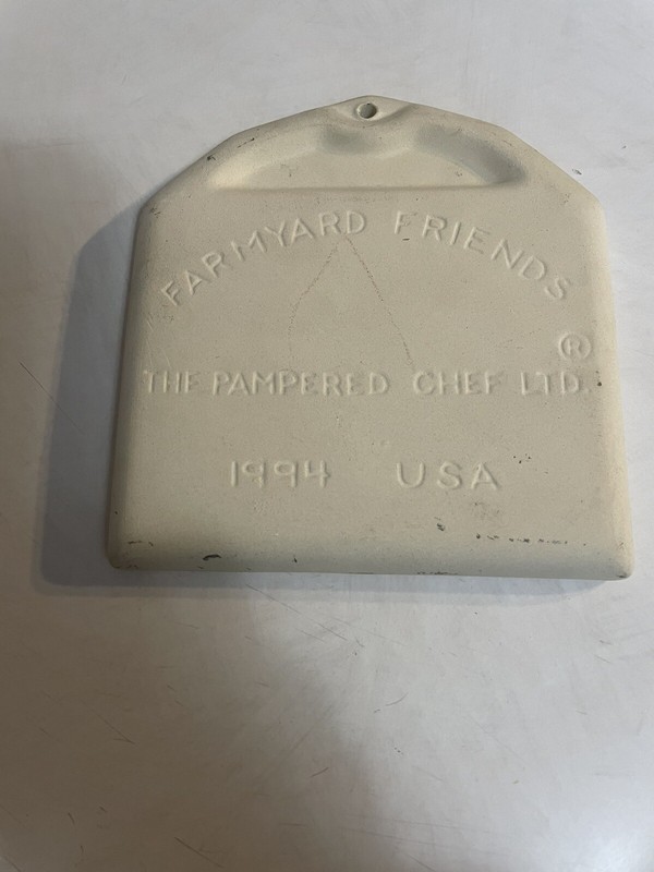 Vintage Pampered Chef Stoneware 1994 Farmyard Friends Cookie Mold gallery