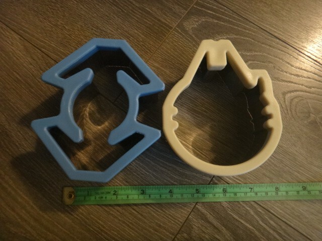 STAR WARS Sandwich Cutters Cookie William Sonoma Tie fighter Millennium Falcon gallery