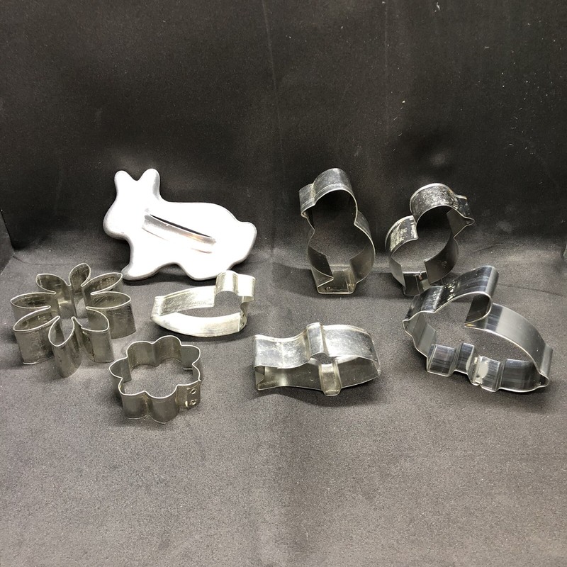 Vintage Lot Of 8 Classic Metal Cookie Cutters Spring Easter Rabbit Flowers Fish