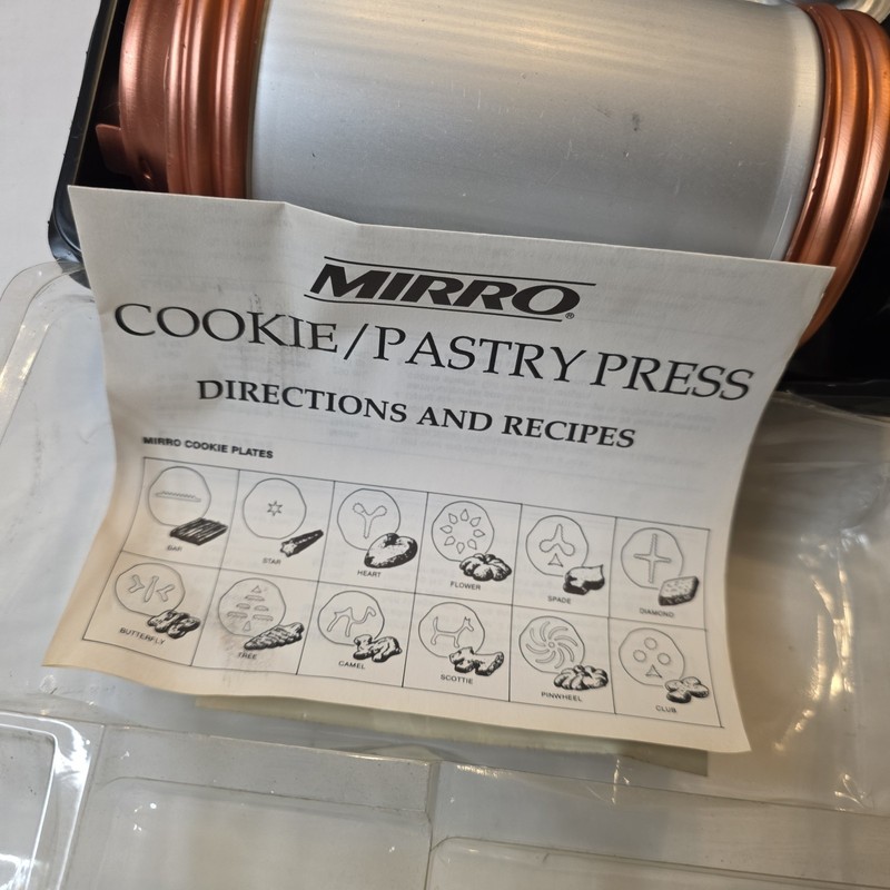 Mirro Cookie Pastry Press Maker 16 Pieces Made In USA M-0358-22 gallery