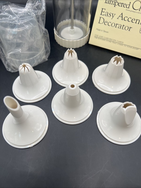 Pampered Chef Easy Accent Decorator #1778 Cake Cookie Frosting Kit Deviled Eggs gallery