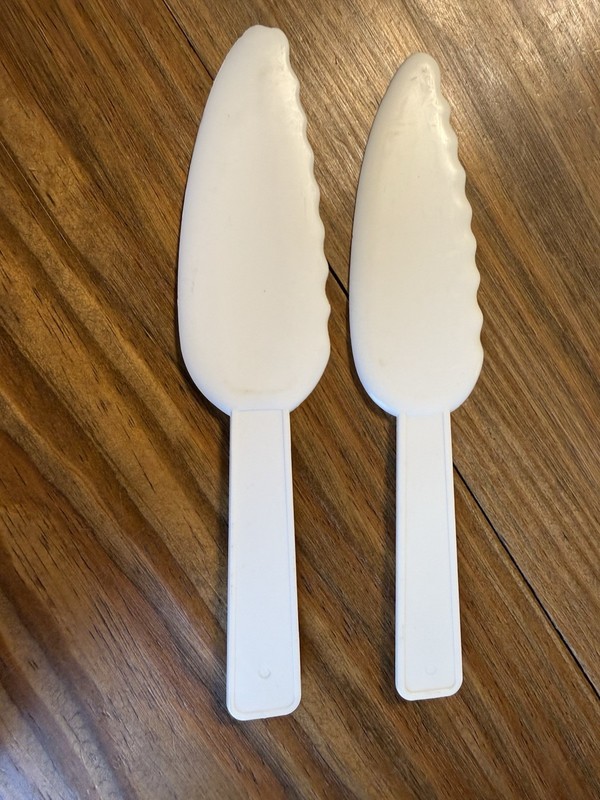 Lot Of 2 Servatti Pastry Shop And Deli Cake Slicer White Adverstising gallery