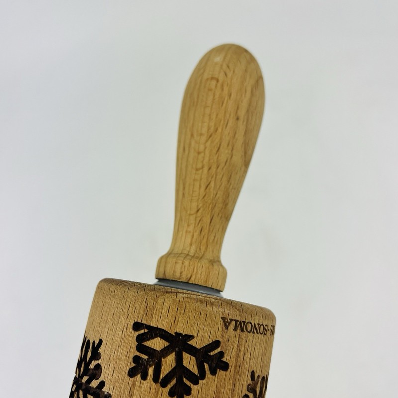 Williams Sonoma Wooden Rolling Pin Embossed Snowflakes Christmas Holiday 17.75" gallery